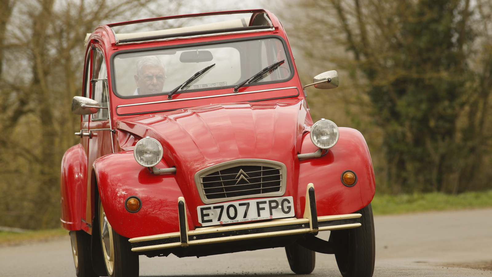 Retour de la Citroën 2CV pour battre la Renault 5 | Move Electric