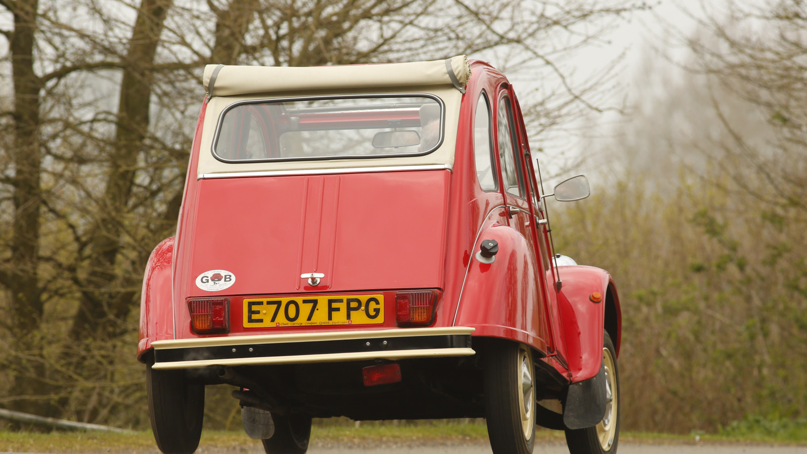 Retour de la Citroën 2CV pour battre la Renault 5 | Move Electric