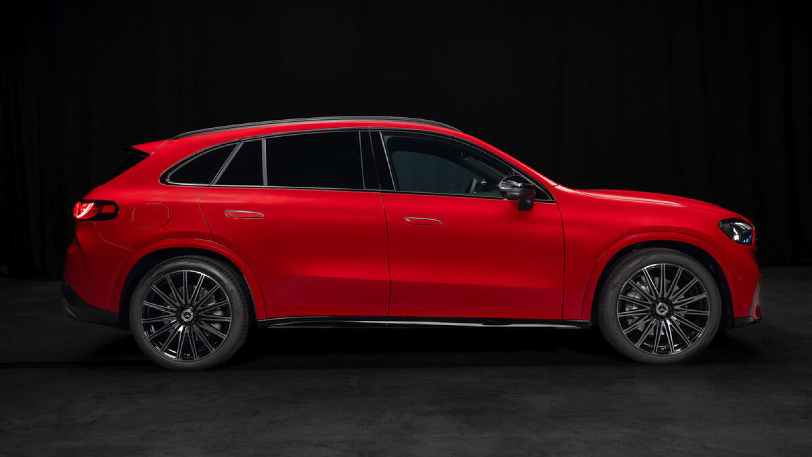 Mercedes GLC EQ side